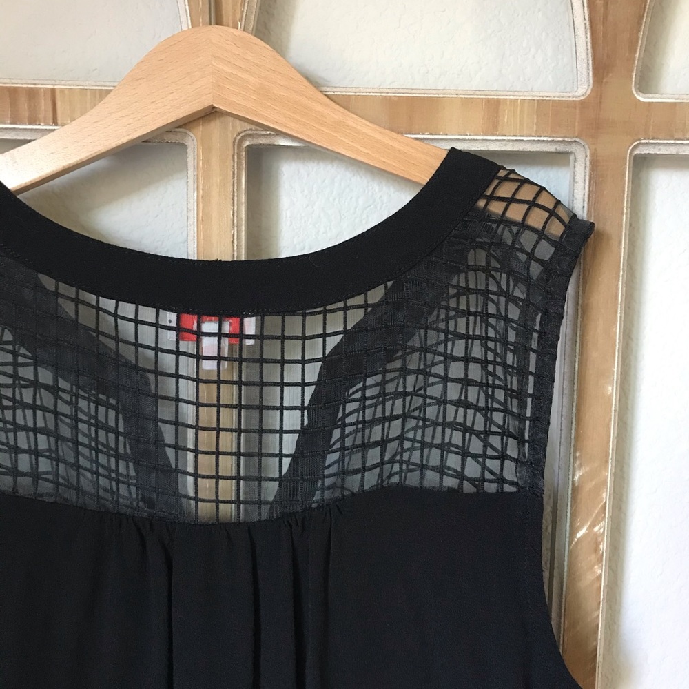 Black Sleeveless Henley Tank - Picture 6 of 6
